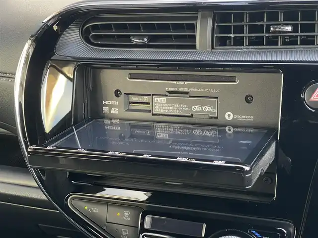 トヨタ アクア G GRスポーツ 17インチPKG 山梨県 2019(令1)年 4.3万km ブラックマイカ GR本革巻きステアリング　/GRボディーストライプ　/GRホイールデカール/GR本革巻きシフトノブ/GRフロアマット/GRスポーツサイドバイザー/純正SDナビ　/フルセグTV　/Ｂｌｕｅｔｏｏｔｈ　/バックカメラ　/シートヒーター　/クルーズコントロール　/ETC/Aライト　/Aハイビーム　/LKA/LED