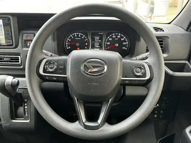 ダイハツ アトレー バン RS 大阪府 2022(令4)年 2.6万km オフビートカーキM メモリナビ(KXM-E505W)/BT/CD/DVD/SD/USB/TV/バックカメラ/前後ドラレコ(ZDR026)/両側パワースライドドア/追従機能付きクルーズコントロール/レーンキープアシスト/前後コーナーセンサー/フルフラットシート/純正フロアマット/LEDヘッドライト/オートライト/オートハイビーム/フロントフォグ/プッシュスタート/スマートキー×４/社外14インチAW/電格ミラー/ETC