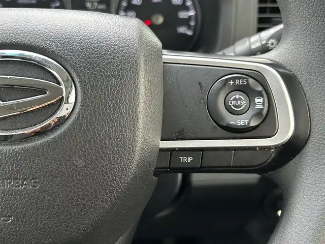 ダイハツ アトレー バン RS 大阪府 2022(令4)年 2.6万km オフビートカーキM メモリナビ(KXM-E505W)/BT/CD/DVD/SD/USB/TV/バックカメラ/前後ドラレコ(ZDR026)/両側パワースライドドア/追従機能付きクルーズコントロール/レーンキープアシスト/前後コーナーセンサー/フルフラットシート/純正フロアマット/LEDヘッドライト/オートライト/オートハイビーム/フロントフォグ/プッシュスタート/スマートキー×４/社外14インチAW/電格ミラー/ETC