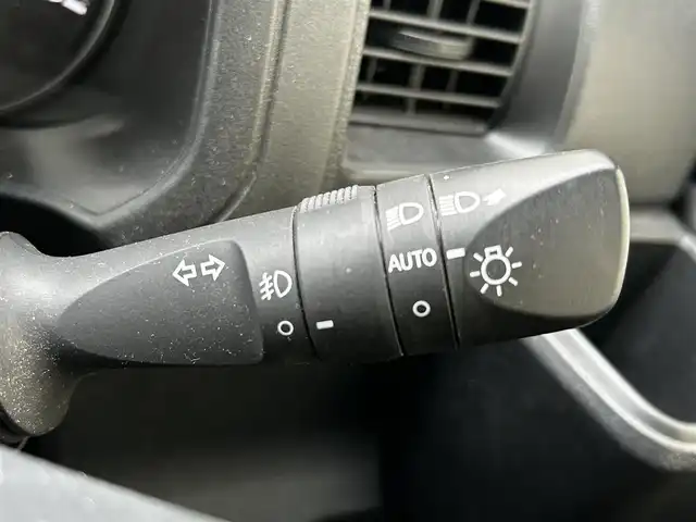 ダイハツ アトレー バン RS 大阪府 2022(令4)年 2.6万km オフビートカーキM メモリナビ(KXM-E505W)/BT/CD/DVD/SD/USB/TV/バックカメラ/前後ドラレコ(ZDR026)/両側パワースライドドア/追従機能付きクルーズコントロール/レーンキープアシスト/前後コーナーセンサー/フルフラットシート/純正フロアマット/LEDヘッドライト/オートライト/オートハイビーム/フロントフォグ/プッシュスタート/スマートキー×４/社外14インチAW/電格ミラー/ETC