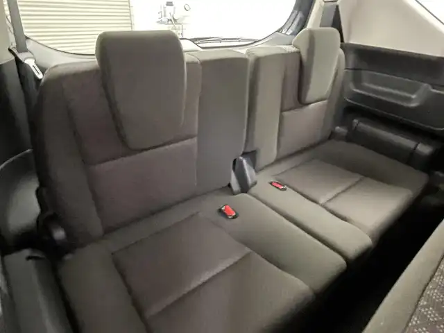 ホンダ フリード ハイブリット G ホンダセンシング 岡山県 2020(令2)年 5.6万km ミッドナイトブルービームM 純正ナビ/【Bluetooth/フルセグTV/CD/DVD/USB接続】/型番:VXM-204VFi/バックカメラ/前席シートヒーター/両側パワースライドドア/ＬＥＤヘッドライト/ビルトインＥＴＣ/衝突軽減ブレーキ/レーダークルーズコントロール/ドアバイザー/純正フロアマット/プッシュスタート/スマートキー×1/取扱説明書/ナビ取扱説明書/新車保証書