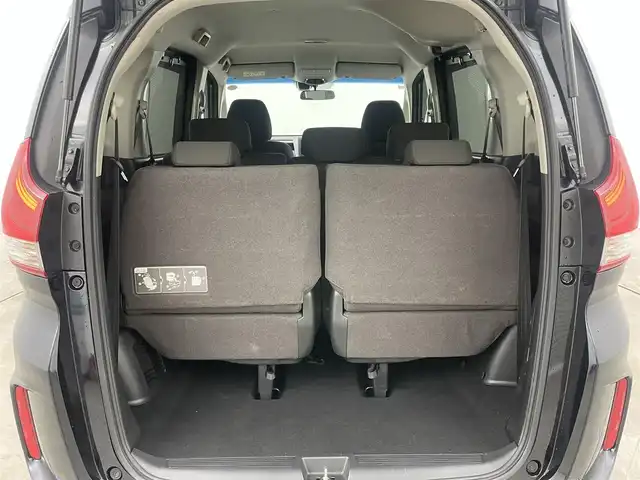 ホンダ フリード ハイブリット G ホンダセンシング 岡山県 2020(令2)年 5.6万km ミッドナイトブルービームM 純正ナビ/【Bluetooth/フルセグTV/CD/DVD/USB接続】/型番:VXM-204VFi/バックカメラ/前席シートヒーター/両側パワースライドドア/ＬＥＤヘッドライト/ビルトインＥＴＣ/衝突軽減ブレーキ/レーダークルーズコントロール/ドアバイザー/純正フロアマット/プッシュスタート/スマートキー×1/取扱説明書/ナビ取扱説明書/新車保証書