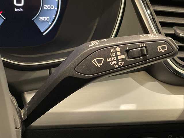 アウディ アウディ Ｑ５ SB 40TDIクワトロ Sライン 新潟県 2022(令4)年 2.2万km グレイシアホワイトメタリック S line plus パッケージ/・アーティフィシャルインテリアレザー/ （ドアアームレスト/センターコンソール）/・シートヒーター（フロント/リヤ）/・アコースティックガラス（フロントサイド）/マトリクスLEDヘッドライトパッケージ/・マトリクスLEDヘッドライト//ダイナミックターンインディケーター（フロント/リヤ）/・ヘッドライトウォッシャー/オプション20インチアルミホイール/MMI ナビゲーション/・Apple Car Play/・Android Auto/・バーチャルコックピットプラス/・サラウンドビューカメラ/アダプティブクルーズコントロール/アクティブレーンアシスト/パークアシスト/ETC2.0