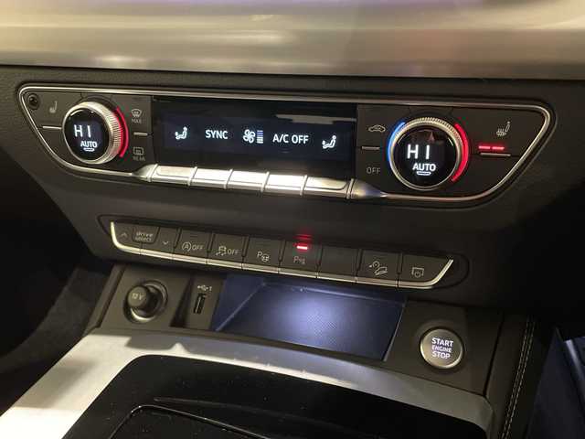 アウディ アウディ Ｑ５ SB 40TDIクワトロ Sライン 新潟県 2022(令4)年 2.2万km グレイシアホワイトメタリック S line plus パッケージ/・アーティフィシャルインテリアレザー/ （ドアアームレスト/センターコンソール）/・シートヒーター（フロント/リヤ）/・アコースティックガラス（フロントサイド）/マトリクスLEDヘッドライトパッケージ/・マトリクスLEDヘッドライト//ダイナミックターンインディケーター（フロント/リヤ）/・ヘッドライトウォッシャー/オプション20インチアルミホイール/MMI ナビゲーション/・Apple Car Play/・Android Auto/・バーチャルコックピットプラス/・サラウンドビューカメラ/アダプティブクルーズコントロール/アクティブレーンアシスト/パークアシスト/ETC2.0