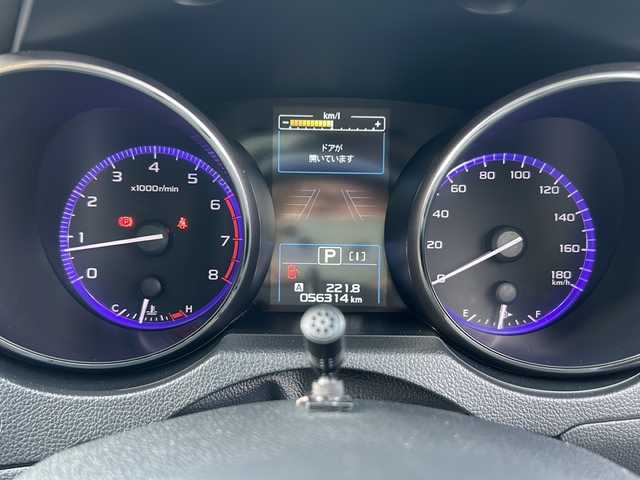 スバル アウトバック リミテッド 長野県 2015(平27)年 5.7万km タングステンM ・純正7インチメモリーナビゲーション/CD DVD フルセグTV Bluetooth/・バックカメラ/・ETC/・サンルーフ/・アイサイト/・レーンキープアシスト/・レーダークルーズコントロール/・コーナーセンサー/・パワーバックドア/・運転席シートメモリー/・パワーシート(D/N)/・シートヒーター(D/N)/・パドルシフト/・純正18インチアルミホイール/・横滑り防止装置/・アイドリングストップ/・ルーフレール/・ウィンカーミラー/・電動格納ミラー/・スマートキー/・エンジンプッシュスタート/・ドアバイザー/・ゴムマット