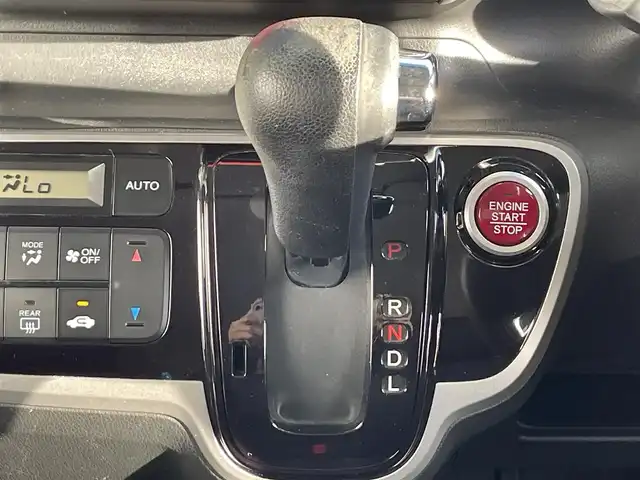 ホンダ Ｎ ＢＯＸ カスタム G Lパッケージ 三重県 2012(平24)年 8.5万km プレミアムゴールドパープルパール (株)IDOMが運営する【じしゃロン四日市店】の自社ローン専用車両になります。こちらは現金またはオートローンご利用時の価格です。自社ローンご希望の方は別途その旨お申付け下さい/純正SDナビ【CD/DVD】/バックカメラ/ETC/プッシュスタート/スマートキー/ステアリングスイッチ/片側パワースライドドア