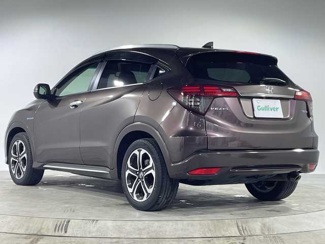 ホンダ ヴェゼル ハイブリッド Z ホンダセンシング 福岡県 2020(令2)年 6.1万km オーロラアメジストメタリック 冬タイヤ車載/純正ナビ/フルセグTV/Bluetooth/バックカメラ/ドライブレコーダー/衝突被害軽減ブレーキ/レーンキープアシスト/レーダークルーズコントロール/ハーフレザーシート/革巻きステアリング/ステアリングスイッチ/プッシュスタート/スマートキー/LEDヘッドライト/オートライト/ETC