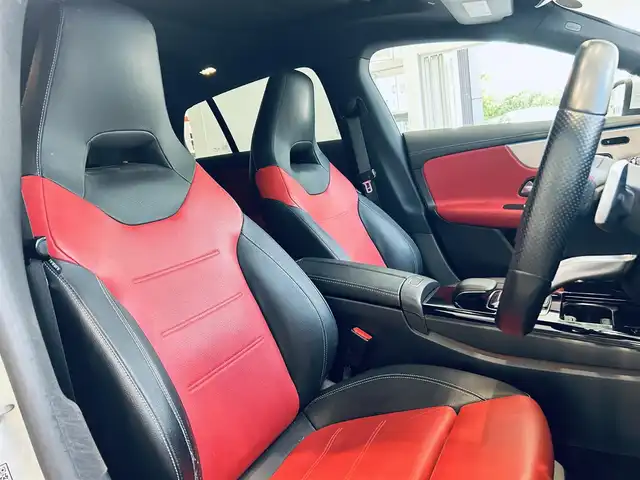 メルセデス・ベンツ ＣＬＡ２００ｄ Sブレーク AMGライン 大阪府 2019(令1)年 4.3万km デジタルホワイト レザーエクスクルーシブP/レーダーセーフティP/サンルーフ/HUD/ACC/純正ナビ/TV/360度カメラ/純正18インチAW/LEDヘッドライト/アンビエントライト/赤黒革/メモリ付きパワーシート/シートヒーター/電動リアゲート/ブラインドスポット/ワイヤレス充電/パドルシフト/クリアランスソナー/ETC/ドラレコ