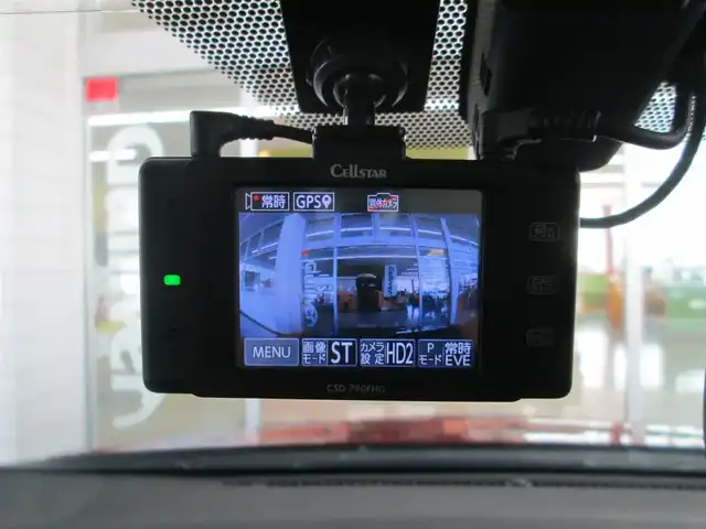 トヨタ プリウス S ツーリングセレクション 千葉県 2016(平28)年 13.6万km エモーショナルレッド 純正SDナビ、フルセグTV/バックカメラ/純正オーディオ【DVD/CD/BT/SD】/モデリスタエアロ(サイド/リア)/LEDヘッドライト&LEDフォグ/黒革シート/前席シートヒーター/革巻きステアリング/ナビ連動ステアリングスイッチ/レインクリアリングブルーミラー/社外ドライブレコーダー/ビルトインETC、スペアキー/取扱説明書/ナビ取扱説明書/新車時保証書/整備記録簿(H29/30/R1/3/4/5/7)