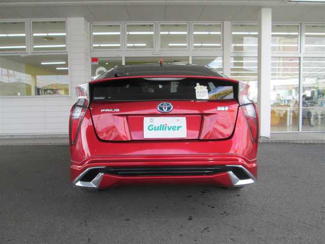 トヨタ プリウス S ツーリングセレクション 千葉県 2016(平28)年 13.6万km エモーショナルレッド 純正SDナビ、フルセグTV/バックカメラ/純正オーディオ【DVD/CD/BT/SD】/モデリスタエアロ(サイド/リア)/LEDヘッドライト&LEDフォグ/黒革シート/前席シートヒーター/革巻きステアリング/ナビ連動ステアリングスイッチ/レインクリアリングブルーミラー/社外ドライブレコーダー/ビルトインETC、スペアキー/取扱説明書/ナビ取扱説明書/新車時保証書/整備記録簿(H29/30/R1/3/4/5/7)