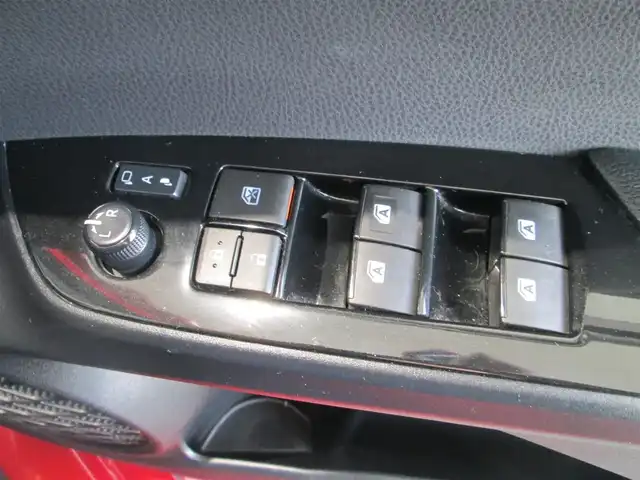 トヨタ プリウス S ツーリングセレクション 千葉県 2016(平28)年 13.6万km エモーショナルレッド 純正SDナビ、フルセグTV/バックカメラ/純正オーディオ【DVD/CD/BT/SD】/モデリスタエアロ(サイド/リア)/LEDヘッドライト&LEDフォグ/黒革シート/前席シートヒーター/革巻きステアリング/ナビ連動ステアリングスイッチ/レインクリアリングブルーミラー/社外ドライブレコーダー/ビルトインETC、スペアキー/取扱説明書/ナビ取扱説明書/新車時保証書/整備記録簿(H29/30/R1/3/4/5/7)