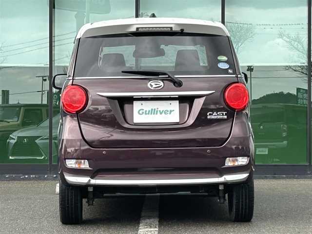 ダイハツ キャスト スタイル X リミテッド SAⅢ 和歌山県 2019(平31)年 2.8万km プラムブラウンクリスタルマイカ 社外7インチナビ/バックカメラ/横滑り防止装置/衝突被害軽減ブレーキ/ETC/ルームミラー型ドライブレコーダー/シートヒーター/ステアリングリモコン/電動格納ミラー/アイドリングストップ/プッシュスタート/レベライザー/純正ドアバイザー/オートライト/ハロゲンライト