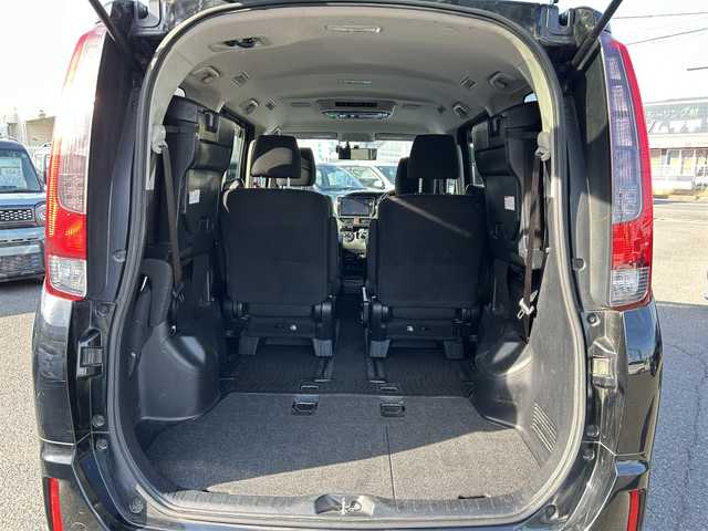 トヨタ ノア ハイブリッド G 愛知県 2015(平27)年 14.2万km ブラック /禁煙//アルパイン12.8インチフリップダウンモニター//アルパイン10インチナビ//CD/DVD/BT/MSV/フルセグ//バックカメラ//レーダー探知機//置くだけ充電//純正ドライブレコーダー//ビルトインETC//両側パワースライドドア//PCS//クルーズコントロール//横滑り防止装置//シートヒーター//LEDオートライト//フォグランプ//オートリトラウィンカーミラー//ロールサンシェード//革巻きステアリング//ステアリングスイッチ//照明付バニティミラー//nanoe//純正フロアマット//純正ドアバイザー//スペアスマートキー//新車時保証書//取扱説明書//サマータイヤ付純正15AW積込