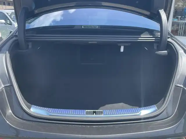 メルセデス・ベンツ Ｍ・ベンツ Ｓ５００ 4マチック 神奈川県 2023(令5)年 1.1万km グレー ワンオーナー/ベーシックパッケージ/　・パノラミックスライディングルーフ/　・シートベンチレーター/　・全席シートヒーター/　・アンビエントライト/AMGラインパッケージ/　・本革巻ウッドステアリング/　・20インチAMGアルミホイール/ナッパーレザーシート/ブルメスターサウンドシステム/ステアリングヒーター/ヘッドアップディスプレイ/3Dコックピットディスプレイ/レーダーセフティパッケージ/360°カメラ/LEDヘッドライト/前席ワイヤレスチャージ/保証書/取扱説明書