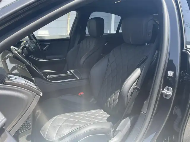 メルセデス・ベンツ Ｍ・ベンツ Ｓ５００ 4マチック 神奈川県 2023(令5)年 1.1万km グレー ワンオーナー/ベーシックパッケージ/　・パノラミックスライディングルーフ/　・シートベンチレーター/　・全席シートヒーター/　・アンビエントライト/AMGラインパッケージ/　・本革巻ウッドステアリング/　・20インチAMGアルミホイール/ナッパーレザーシート/ブルメスターサウンドシステム/ステアリングヒーター/ヘッドアップディスプレイ/3Dコックピットディスプレイ/レーダーセフティパッケージ/360°カメラ/LEDヘッドライト/前席ワイヤレスチャージ/保証書/取扱説明書