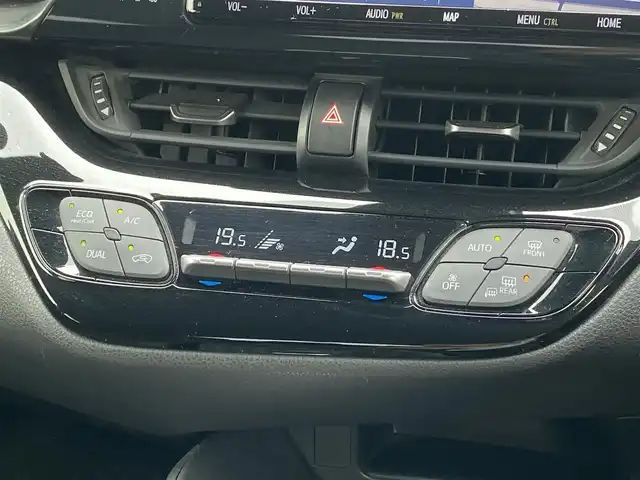 トヨタ Ｃ－ＨＲ S LEDパッケージ 香川県 2019(平31)年 6.4万km ブラックマイカ 登録時走行距離：63180km/ディーラー純正9型ナビ/　CD DVD BT フルセグTV/バックカメラ/規格外18インチアルミ/プリクラッシュセーティシステム/レーンキープアシスト/レーダークルーズコントロール/コーナーセンサー/オートハイビーム/LEDヘッドライト/オートライト/フォグランプ/前後ドライブレコーダー/ビルトインETC/オートホールド機能付き電子パーキングブレーキ/PWオールオート/ドアロック連動式オートリトラクタブル電動格納ウィンカーミラー/ドアバイザー/純正フロアマット/革巻きステアリング/ステアリングスイッチ/プッシュスタート/スマートキー/スペアキー