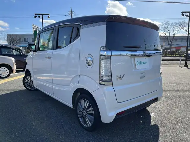 ホンダ Ｎ ＢＯＸ スラッシュ G・L ノヴァカントリースタイル 鳥取県 2019(令1)年 2.8万km プラチナホワイトパール ツートンカラー/社外ナビ/ワンセグ/ＣＤ/ＢＴ/ＵＳＢ/バックカメラ・ビルトインＥＴＣ/前席シートヒーター/ステアリングヒーター/安心パッケージ/シティーブレーキアシスト/キセノンヘットライト/オートライト/純正14インチアルミホイール/プッシュエンジンスタート/ウィンカーミラー