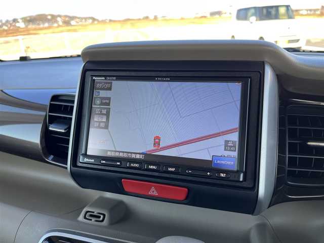 ホンダ Ｎ ＢＯＸ スラッシュ G・L ノヴァカントリースタイル 鳥取県 2019(令1)年 2.8万km プラチナホワイトパール ツートンカラー/社外ナビ/ワンセグ/ＣＤ/ＢＴ/ＵＳＢ/バックカメラ・ビルトインＥＴＣ/前席シートヒーター/ステアリングヒーター/安心パッケージ/シティーブレーキアシスト/キセノンヘットライト/オートライト/純正14インチアルミホイール/プッシュエンジンスタート/ウィンカーミラー