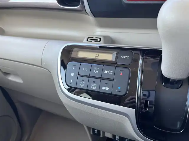 ホンダ Ｎ ＢＯＸ スラッシュ G・L ノヴァカントリースタイル 鳥取県 2019(令1)年 2.8万km プラチナホワイトパール ツートンカラー/社外ナビ/ワンセグ/ＣＤ/ＢＴ/ＵＳＢ/バックカメラ・ビルトインＥＴＣ/前席シートヒーター/ステアリングヒーター/安心パッケージ/シティーブレーキアシスト/キセノンヘットライト/オートライト/純正14インチアルミホイール/プッシュエンジンスタート/ウィンカーミラー