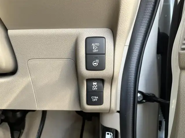 ホンダ Ｎ ＢＯＸ スラッシュ G・L ノヴァカントリースタイル 鳥取県 2019(令1)年 2.8万km プラチナホワイトパール ツートンカラー/社外ナビ/ワンセグ/ＣＤ/ＢＴ/ＵＳＢ/バックカメラ・ビルトインＥＴＣ/前席シートヒーター/ステアリングヒーター/安心パッケージ/シティーブレーキアシスト/キセノンヘットライト/オートライト/純正14インチアルミホイール/プッシュエンジンスタート/ウィンカーミラー