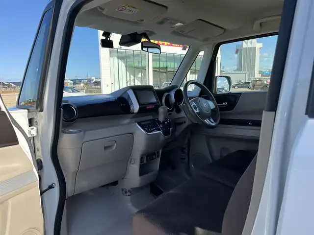 ホンダ Ｎ ＢＯＸ スラッシュ G・L ノヴァカントリースタイル 鳥取県 2019(令1)年 2.8万km プラチナホワイトパール ツートンカラー/社外ナビ/ワンセグ/ＣＤ/ＢＴ/ＵＳＢ/バックカメラ・ビルトインＥＴＣ/前席シートヒーター/ステアリングヒーター/安心パッケージ/シティーブレーキアシスト/キセノンヘットライト/オートライト/純正14インチアルミホイール/プッシュエンジンスタート/ウィンカーミラー