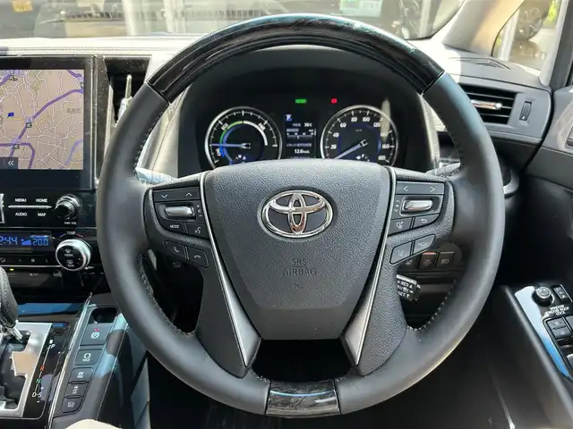トヨタ アルファードハイブリット SR Cパッケージ 大阪府 2022(令4)年 1.6万km ブラック サンルーフ/黒革/パワーシート/エアシートヒーター/ステアリングヒーター/Dシートメモリ/純正ナビ/TV/360度カメラ/純正17インチAW/電動リアゲート/クリアランスソナー/ブラインドスポット