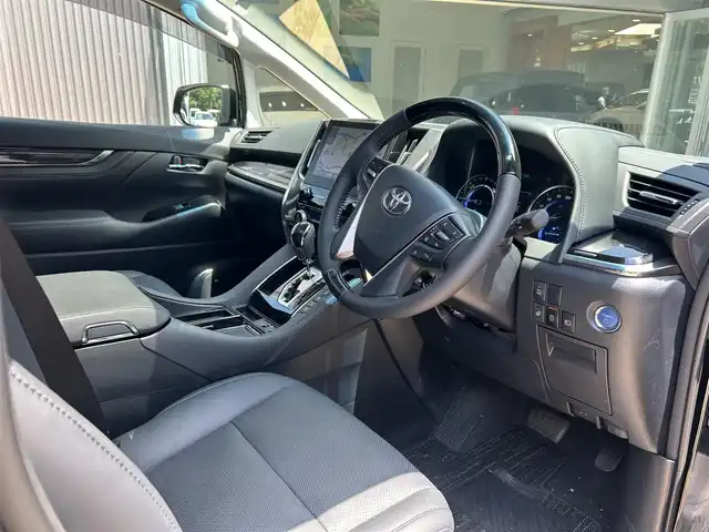 トヨタ アルファードハイブリット SR Cパッケージ 大阪府 2022(令4)年 1.6万km ブラック サンルーフ/黒革/パワーシート/エアシートヒーター/ステアリングヒーター/Dシートメモリ/純正ナビ/TV/360度カメラ/純正17インチAW/電動リアゲート/クリアランスソナー/ブラインドスポット