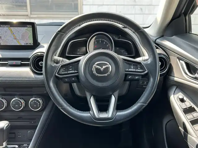 マツダ ＣＸ－３ 20S プロアクティブ 福岡県 2019(平31)年 5.7万km セラミックM ワンオーナー/純正メモリーナビ/　(AM/FM/CD/DVD/Bluetooth/iPod/フルセグTV)/フロント・バック・サイドカメラ/360度ビューモニター/i-アクティブセンス/・プリクラッシュセーフティ/・スマートシティブレーキサポート(前進/後退)/・マツダレーダークルーズコントロール/・ドライバーアテンションアラート/・車線逸脱警報/・交通標識認識/・車間認知支援/・アクティブドライビングディスプレイ/横滑り防止/パーキングセンサー/オートライト/アイドリングストップ/純正18インチアルミホイール/電格ウィンカーミラー/ドアバイザー/黒色ハーフレザーシート/パドルシフト/ステアリングスイッチ/ブレーキホールド/前方ドライブレコーダー/ビルトインETC/純正フロアマット/盗難防止装置/スペアキー×1/保証書/取扱説明書/ナビ取扱説明書