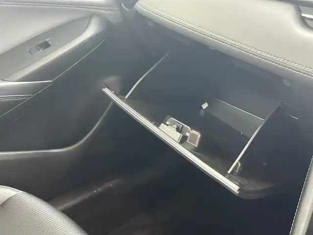 マツダ ＣＸ－３ 20S プロアクティブ 熊本県 2019(平31)年 5.7万km セラミックM ワンオーナー/純正メモリーナビ/　(AM/FM/CD/DVD/Bluetooth/iPod/フルセグTV)/フロント・バック・サイドカメラ/360度ビューモニター/i-アクティブセンス/・プリクラッシュセーフティ/・スマートシティブレーキサポート(前進/後退)/・マツダレーダークルーズコントロール/・ドライバーアテンションアラート/・車線逸脱警報/・交通標識認識/・車間認知支援/・アクティブドライビングディスプレイ/横滑り防止/パーキングセンサー/オートライト/アイドリングストップ/純正18インチアルミホイール/電格ウィンカーミラー/ドアバイザー/黒色ハーフレザーシート/パドルシフト/ステアリングスイッチ/ブレーキホールド/前方ドライブレコーダー/ビルトインETC/純正フロアマット/盗難防止装置/スペアキー×1/保証書/取扱説明書/ナビ取扱説明書