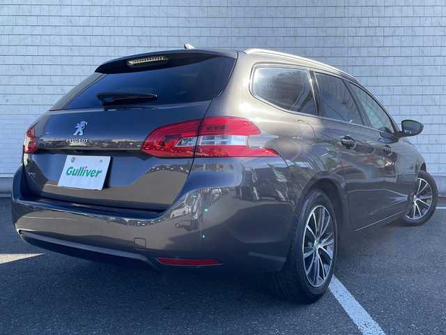 プジョー ３０８ SW シエロ 秋田県 2015(平27)年 17.3万km ガンＭ／黒 ・エンジンスタートボタン/・スマートキー/・AAC/・純正ナビ/・バックモニター/・ABS/・横滑り防止/・前後センサー/・オートライト/・LED/・サンルーフ/・フルフラットシート/・MTモード付AT