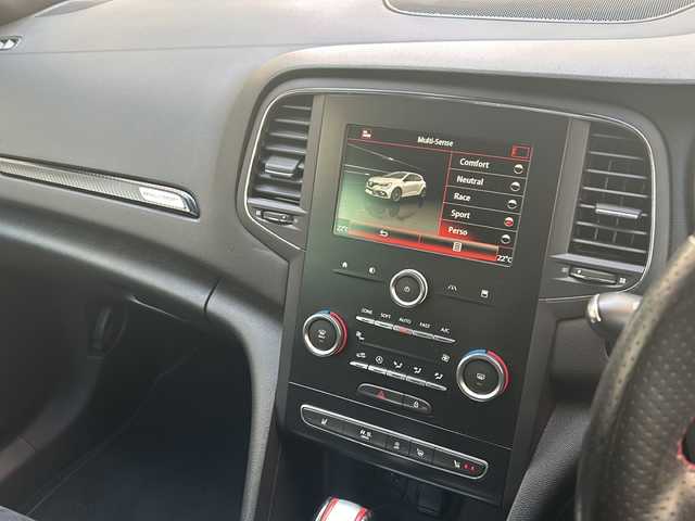 ルノー メガーヌ ルノー スポール 道央・札幌 2019(平31)年 3.7万km オレンジ RS/純正19インチAW/純正ディスプレイオーディオ/パドルシフト/パーキングアシスト/電動パーキング/ハンドルヒーター/シートヒーター/革巻きステアリング/ブラインドスポットモニター