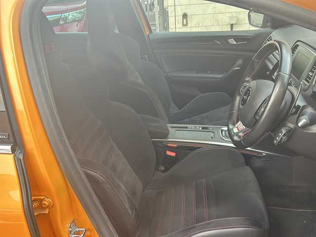 ルノー メガーヌ ルノー スポール 道央・札幌 2019(平31)年 3.7万km オレンジ RS/純正19インチAW/純正ディスプレイオーディオ/パドルシフト/パーキングアシスト/電動パーキング/ハンドルヒーター/シートヒーター/革巻きステアリング/ブラインドスポットモニター