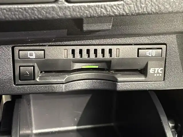 トヨタ アルファード S Aパッケージ 愛知県 2019(令1)年 7.5万km ホワイトパールクリスタルシャイン 純正１０インチナビ/（フルセグTV/AM/FM/Bluetooth）/衝突軽減ブレーキ/両側パワースライドドア/レーダークルーズコントロール/ビルトインETC/バックカメラ/ドライブレコーダー/コーナーセンサー/レーンキープアシスト/パーキングアシスト/プッシュスタート/スマートキー/純正フロアマット/純正18インチアルミホイール/オートライト