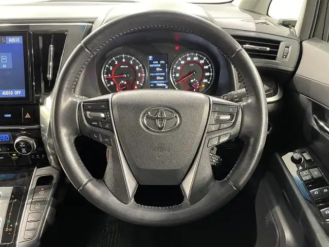 トヨタ アルファード S Aパッケージ 愛知県 2019(令1)年 7.5万km ホワイトパールクリスタルシャイン 純正１０インチナビ/（フルセグTV/AM/FM/Bluetooth）/衝突軽減ブレーキ/両側パワースライドドア/レーダークルーズコントロール/ビルトインETC/バックカメラ/ドライブレコーダー/コーナーセンサー/レーンキープアシスト/パーキングアシスト/プッシュスタート/スマートキー/純正フロアマット/純正18インチアルミホイール/オートライト