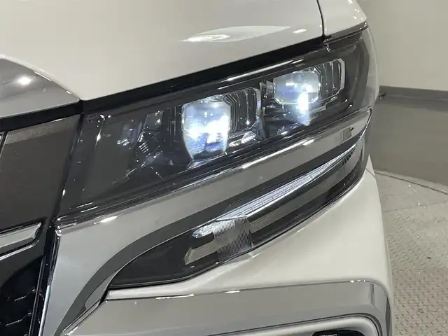 トヨタ アルファード S Aパッケージ 愛知県 2019(令1)年 7.5万km ホワイトパールクリスタルシャイン 純正１０インチナビ/（フルセグTV/AM/FM/Bluetooth）/衝突軽減ブレーキ/両側パワースライドドア/レーダークルーズコントロール/ビルトインETC/バックカメラ/ドライブレコーダー/コーナーセンサー/レーンキープアシスト/パーキングアシスト/プッシュスタート/スマートキー/純正フロアマット/純正18インチアルミホイール/オートライト