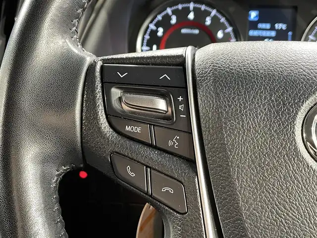 トヨタ アルファード S Aパッケージ 愛知県 2019(令1)年 7.5万km ホワイトパールクリスタルシャイン 純正１０インチナビ/（フルセグTV/AM/FM/Bluetooth）/衝突軽減ブレーキ/両側パワースライドドア/レーダークルーズコントロール/ビルトインETC/バックカメラ/ドライブレコーダー/コーナーセンサー/レーンキープアシスト/パーキングアシスト/プッシュスタート/スマートキー/純正フロアマット/純正18インチアルミホイール/オートライト