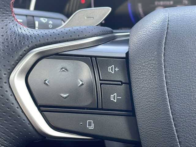 レクサス ＮＸ 350h Fスポーツ 三重県 2023(令5)年 1.8万km ホワイトノーヴァガラスフレーク メーカーオプション/・ムーンルーフ/・デジタルインナーミラー/・アクセサリーコンセント/レクサスチームメイト/・パノラミックビューモニター/・パーキングサポート/・緊急時操舵支援/・フロントクロストラフィックアラート/・レーンチェンジアシスト/三眼フルLEDヘッドランプ/・アダプティブハイビームシステム/・ヘッドランプクリーナー/・LEDコーナリングランプ/セーフティシステムプラス/・プリクラッシュセーフティ/・レーンディパーチャーアラート/・レーントレーシングアシスト/・レーダークルーズコントロール/・ロードサインアシスト/・発進遅れ告知機能/・ドライバー異常時対応システム/・プロアクティブドライビングアシスト/BSM/パーキングサポートブレーキ/純正14型ディスプレイオーディオプラス/【ナビ/フルセグ/BT/USB/Miracast】/ビルトインETC2.0/前後ドライブレコーダー/パドルシフト/HUD/パワーバックドア/レザーシート/D/N席パワーシート/D/N席シートベンチレーション/D/N席シートヒーター/ステアリングヒーター/プッシュスタート/スマートキー/フロアマット