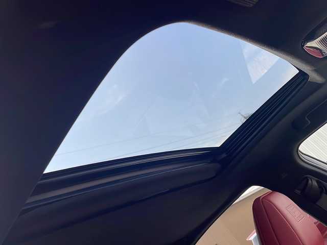 レクサス ＮＸ 350h Fスポーツ 三重県 2023(令5)年 1.8万km ホワイトノーヴァガラスフレーク メーカーオプション/・ムーンルーフ/・デジタルインナーミラー/・アクセサリーコンセント/レクサスチームメイト/・パノラミックビューモニター/・パーキングサポート/・緊急時操舵支援/・フロントクロストラフィックアラート/・レーンチェンジアシスト/三眼フルLEDヘッドランプ/・アダプティブハイビームシステム/・ヘッドランプクリーナー/・LEDコーナリングランプ/セーフティシステムプラス/・プリクラッシュセーフティ/・レーンディパーチャーアラート/・レーントレーシングアシスト/・レーダークルーズコントロール/・ロードサインアシスト/・発進遅れ告知機能/・ドライバー異常時対応システム/・プロアクティブドライビングアシスト/BSM/パーキングサポートブレーキ/純正14型ディスプレイオーディオプラス/【ナビ/フルセグ/BT/USB/Miracast】/ビルトインETC2.0/前後ドライブレコーダー/パドルシフト/HUD/パワーバックドア/レザーシート/D/N席パワーシート/D/N席シートベンチレーション/D/N席シートヒーター/ステアリングヒーター/プッシュスタート/スマートキー/フロアマット