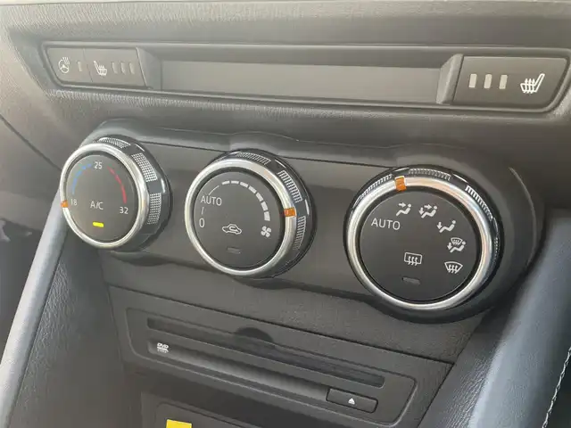 マツダ ＣＸ－３ XD スーパー エッジー 群馬県 2022(令4)年 3.2万km パールⅡ ワンオーナー/BOSEサウンド/純正ディスプレイオーディオ/　(AM/FM/BT/TV/CD/DVD/USB/AUX)/全方位モニター/スマートブレーキサポート/スマートシティブレーキサポート/ブラインドスポットモニター/ヘッドアップディスプレイ/レーダークルーズコントロール/コーナーセンサー/車線逸脱警報システム/標識認識システム/ドライバーアテンションアラート/ETC/前後ドライブレコーダー/パドルシフト/純正フロアマット/前席シートヒーター/ステアリングヒーター/ステアリングリモコン/保証書/取扱説明書