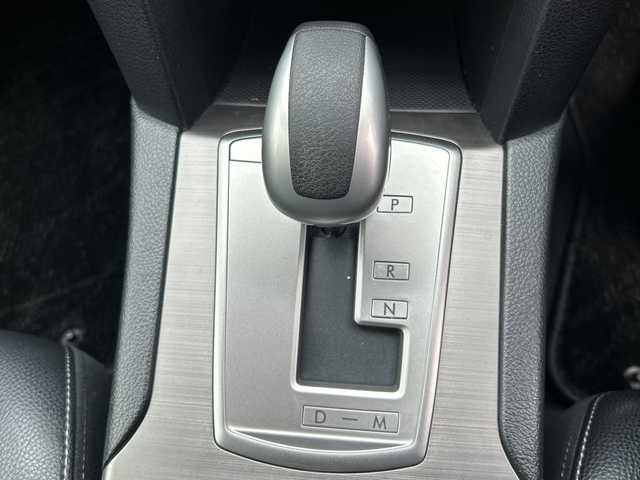 スバル アウトバック 2．5iアイサイト SパケLTD 長野県 2012(平24)年 7.1万km サテンホワイトパール ・純正7インチメモリーナビゲーション/CD DVD フルセグTV Bluetooth/・ETC/・サンルーフ/・アイサイト/・クルーズコントロール/・パドルシフト/・HIDヘッドライト/・オートライト/・フォグライト/・純正18インチアルミホイール/・パワーシート(D/N)/・ハーフレザー調シート/・横滑り防止装置/・スマートキー/・エンジンプッシュスタート/・フロアマット/・ウィンカーミラー/・電動格納ミラー