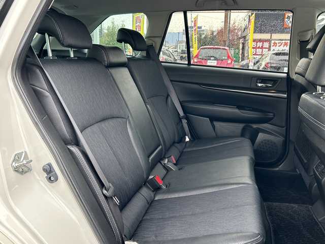 スバル アウトバック 2．5iアイサイト SパケLTD 長野県 2012(平24)年 7.1万km サテンホワイトパール ・純正7インチメモリーナビゲーション/CD DVD フルセグTV Bluetooth/・ETC/・サンルーフ/・アイサイト/・クルーズコントロール/・パドルシフト/・HIDヘッドライト/・オートライト/・フォグライト/・純正18インチアルミホイール/・パワーシート(D/N)/・ハーフレザー調シート/・横滑り防止装置/・スマートキー/・エンジンプッシュスタート/・フロアマット/・ウィンカーミラー/・電動格納ミラー