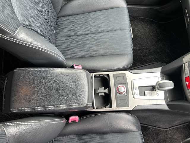 スバル アウトバック 2．5iアイサイト SパケLTD 長野県 2012(平24)年 7.1万km サテンホワイトパール ・純正7インチメモリーナビゲーション/CD DVD フルセグTV Bluetooth/・ETC/・サンルーフ/・アイサイト/・クルーズコントロール/・パドルシフト/・HIDヘッドライト/・オートライト/・フォグライト/・純正18インチアルミホイール/・パワーシート(D/N)/・ハーフレザー調シート/・横滑り防止装置/・スマートキー/・エンジンプッシュスタート/・フロアマット/・ウィンカーミラー/・電動格納ミラー