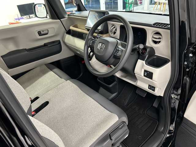 ホンダ Ｎ ＢＯＸ カスタム 岐阜県 2025(令7)年 0.1千km スマートブラック ディスプレイオーディオ/プッシュスタート/スマートキー/ウインカーミラー/ETC/USB入力端子/Bluetooth/片側パワースライドドア/レーンキープアシスト/LEDヘッドライト/サイドバイザー/オートライト/衝突軽減システム/コーナーセンサー前後/バックモニター/シートヒーター/前方ドラレコ