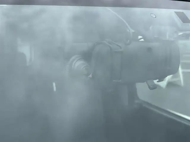 スズキ ジムニー XC 栃木県 2005(平17)年 13.9万km シルキーシルバーメタリック 4WD/社外ナビ/バックカメラ/純正16インチAW/純正フロアマット/背面タイヤ/ルーフバスケット/ETC/フォグランプ