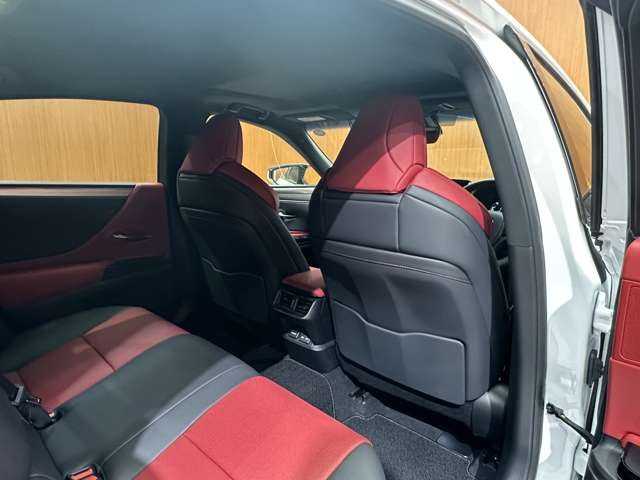レクサス ＥＳ 300h Fスポーツ 千葉県 2023(令5)年 3.3万km 白 ムーンルーフ　/三眼ＬＥＤ　/ＬＳＳ　/純正ナビ　/３６０°カメラ　/レーダークルーズ　/レザーシート　/シートヒーター　/ベンチレーション　/パワーシート　/ＢＳＭ　/電動リアゲート　/ハイビームアシスト　/ドラレコ