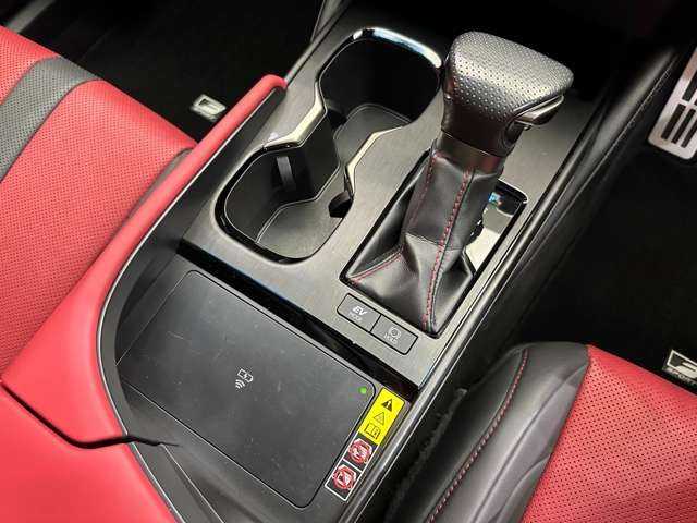 レクサス ＥＳ 300h Fスポーツ 千葉県 2023(令5)年 3.3万km 白 ムーンルーフ　/三眼ＬＥＤ　/ＬＳＳ　/純正ナビ　/３６０°カメラ　/レーダークルーズ　/レザーシート　/シートヒーター　/ベンチレーション　/パワーシート　/ＢＳＭ　/電動リアゲート　/ハイビームアシスト　/ドラレコ