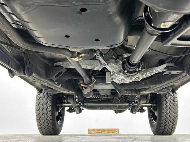 スズキ ジムニー XL 愛知県 2020(令2)年 2.3万km ミディアムグレー 禁煙車/４WD/ターボ/純正８インチナビ/（CD/DVD/Bluetooth/SD)/フロントカメラ/タフレックルーフキャリア/シーエルリンク製２インチリフトアップ/シーエルリンク製フロント・リアバンパー/シーエルリンク製グリル/スロットルコントローラー/スズキセーフティサポート/・衝突軽減ブレーキ/・レーンキープアシスト/・オートマチックハイビーム/ETC/前席シートヒーター/ダウンヒルアシスト/１７インチアルミホイール/スマートキー/スペアキー１本/プッシュスタート/LEDヘッドライト/フロントフォグランプ/オートライト/フロアマット/横滑り防止装置