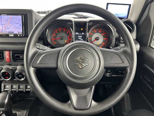 スズキ ジムニー XL 愛知県 2020(令2)年 2.3万km ミディアムグレー 禁煙車/４WD/ターボ/純正８インチナビ/（CD/DVD/Bluetooth/SD)/フロントカメラ/タフレックルーフキャリア/シーエルリンク製２インチリフトアップ/シーエルリンク製フロント・リアバンパー/シーエルリンク製グリル/スロットルコントローラー/スズキセーフティサポート/・衝突軽減ブレーキ/・レーンキープアシスト/・オートマチックハイビーム/ETC/前席シートヒーター/ダウンヒルアシスト/１７インチアルミホイール/スマートキー/スペアキー１本/プッシュスタート/LEDヘッドライト/フロントフォグランプ/オートライト/フロアマット/横滑り防止装置