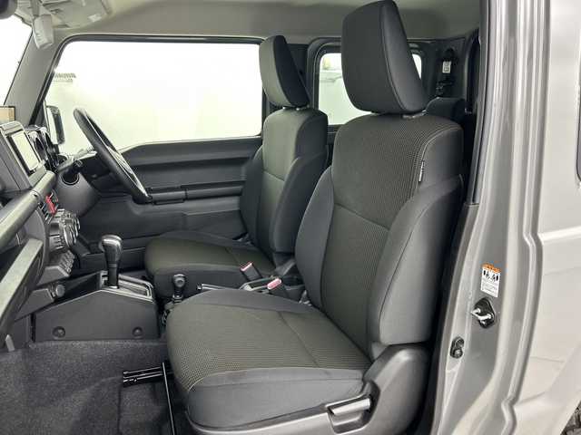 スズキ ジムニー XL 愛知県 2020(令2)年 2.3万km ミディアムグレー 禁煙車/４WD/ターボ/純正８インチナビ/（CD/DVD/Bluetooth/SD)/フロントカメラ/タフレックルーフキャリア/シーエルリンク製２インチリフトアップ/シーエルリンク製フロント・リアバンパー/シーエルリンク製グリル/スロットルコントローラー/スズキセーフティサポート/・衝突軽減ブレーキ/・レーンキープアシスト/・オートマチックハイビーム/ETC/前席シートヒーター/ダウンヒルアシスト/１７インチアルミホイール/スマートキー/スペアキー１本/プッシュスタート/LEDヘッドライト/フロントフォグランプ/オートライト/フロアマット/横滑り防止装置