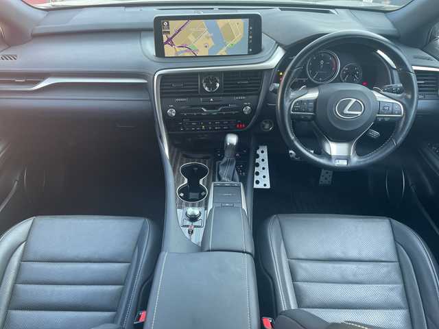 レクサス ＲＸ 300 Fスポーツ 高知県 2020(令2)年 3.3万km グラファイトブラックガラスフレーク 12.3インチタッチワイドディスプレイ＆リモートタッチ（タッチパッド式）/・ナビゲーションシステム/・CD/DVD/TV/BT/AUX/リヤビューカメラ/３６０°カメラ/プリクラッシュセーフティ/ヘッドアップディスプレイ/レーダークルーズコントロール/ブレーキアシスト/運転席/助手席シートヒーター/運転席/助手席ベンチレーション/ハンドルヒーター/ドライブモードセレクトスイッチ/ドライブレコーダー/ETC2.0/パドルシフト/純正アルミホイール２０インチ